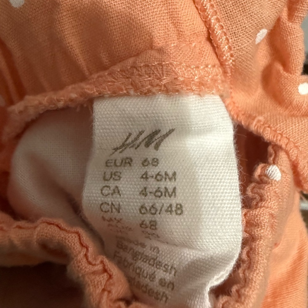 Ruffled Strap Bubble Romper 4-6 months - Picture 3 of 4